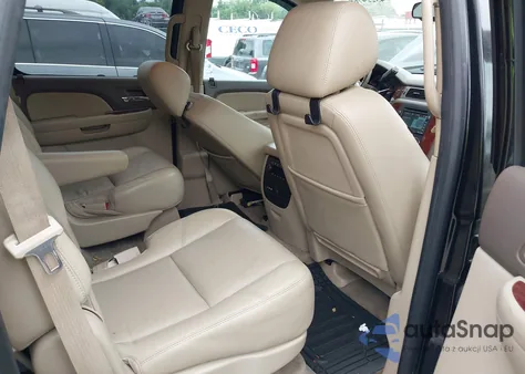 2010 Chevrolet Tahoe Ltz z USA, uszkodzony, nr VIN 1GNUKCE07AR171306